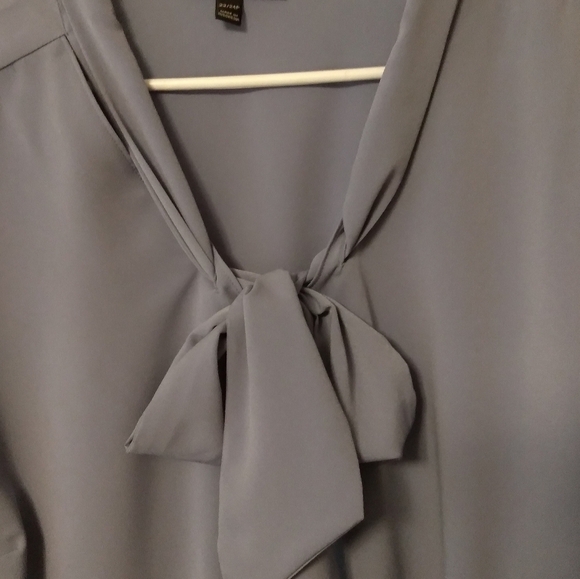 Lane Bryant Periwinkle‎ Crepe Long Sleeve Blouse Soft Bow Neck Tie Button Front - Picture 6 of 7